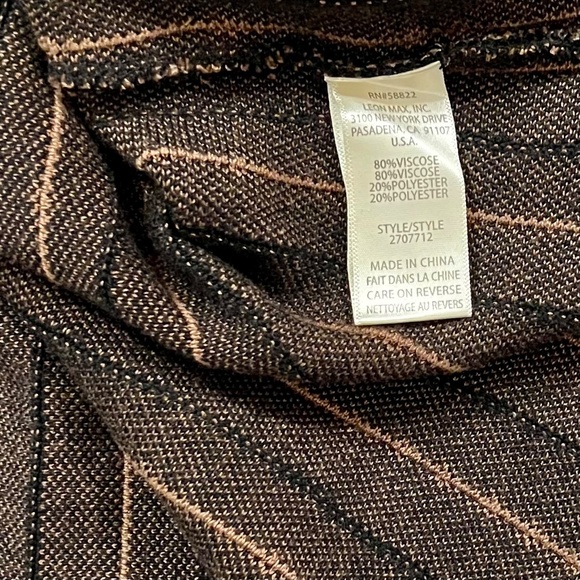 NWOT Short Sweater-Knit A-line Skirt, Dark Academia Knee Max Studio, Size M - Picture 9 of 9